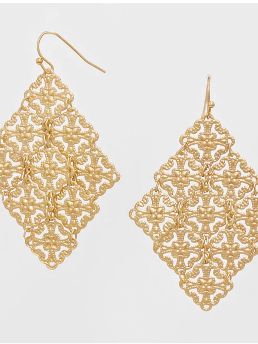 ⭐️ Filigree Dangle Earrings - Picture 2 of 4